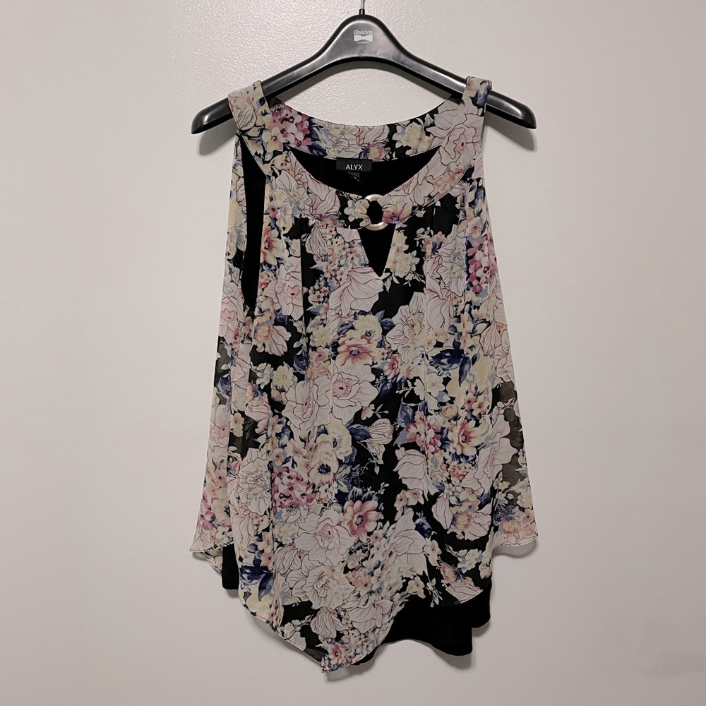 Plus size sleeveless shirt